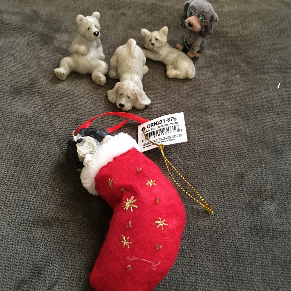Collectible mini figurines